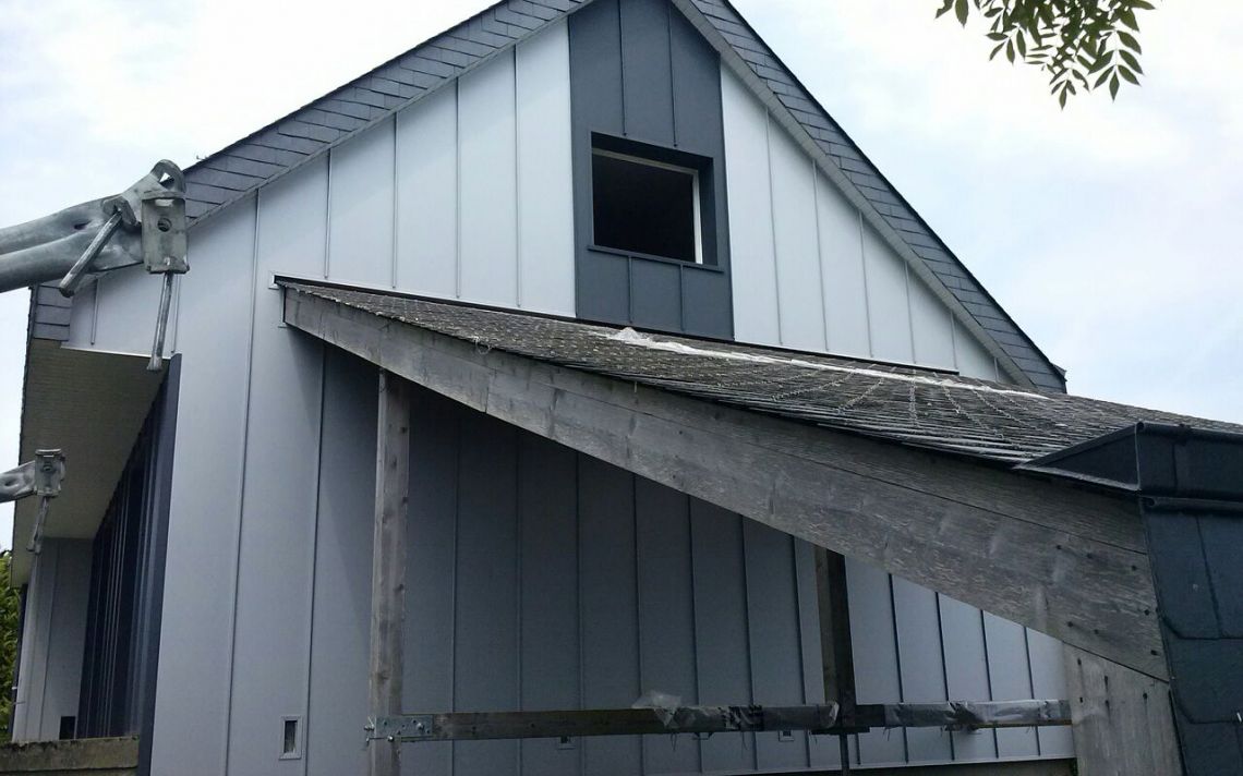 embelissement et Isolation par l’extérieur de 3 façades d'une maison des années 70