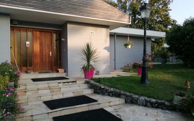 Isolation des murs par l'extérieur d'une maison de plain-pied