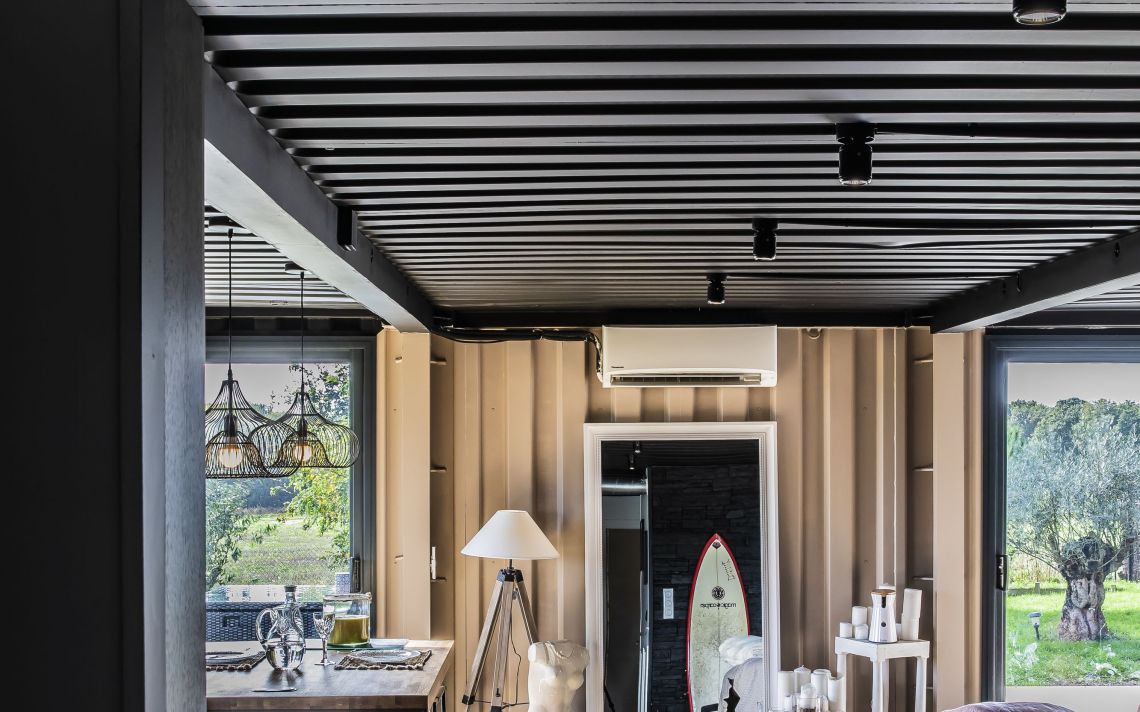 Isolation extérieure d’une maison container