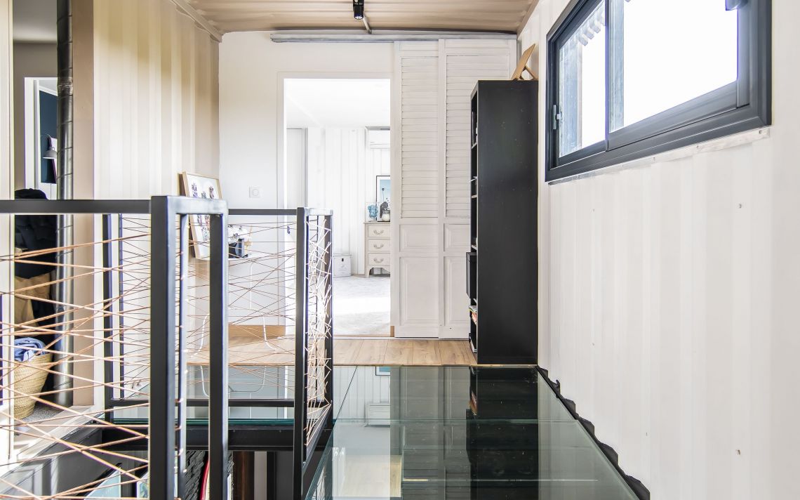 Isolation extérieure d’une maison container