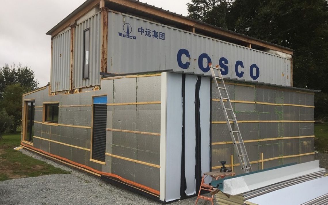 Isolation extérieure d’une maison container