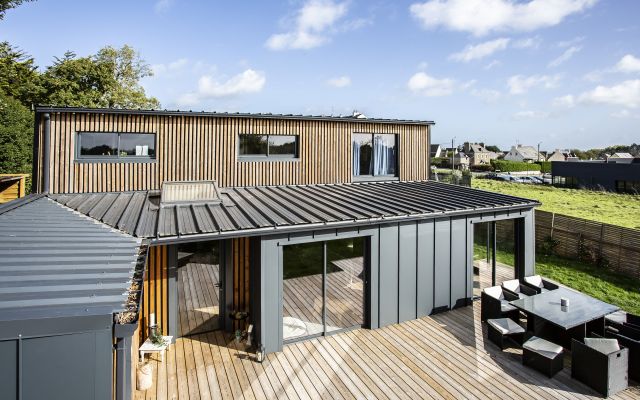 Isolation extérieure d’une maison container