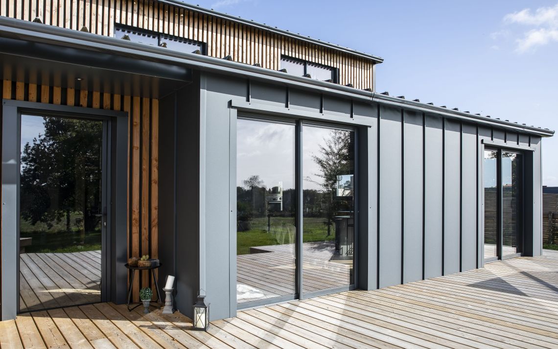 Isolation extérieure d’une maison container