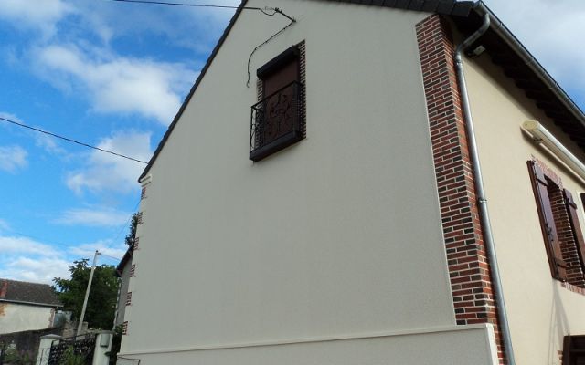 Protection contre l'humidité d'une maison dans le Cher