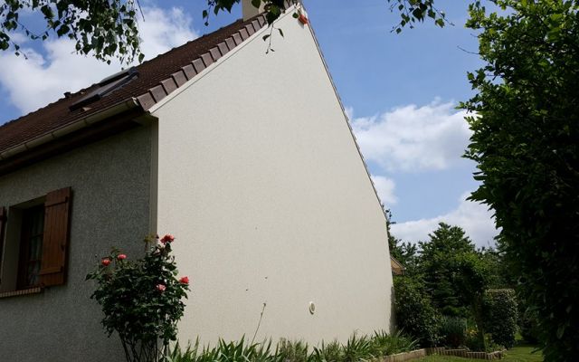 Ravalement et isolation du pignon d'une maison dans l'Essone