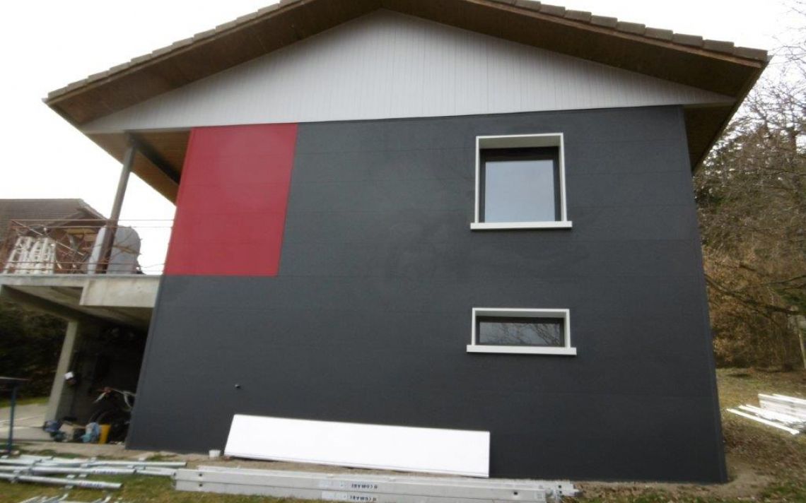 Une maison des années 80, plus moderne et mieux protégée