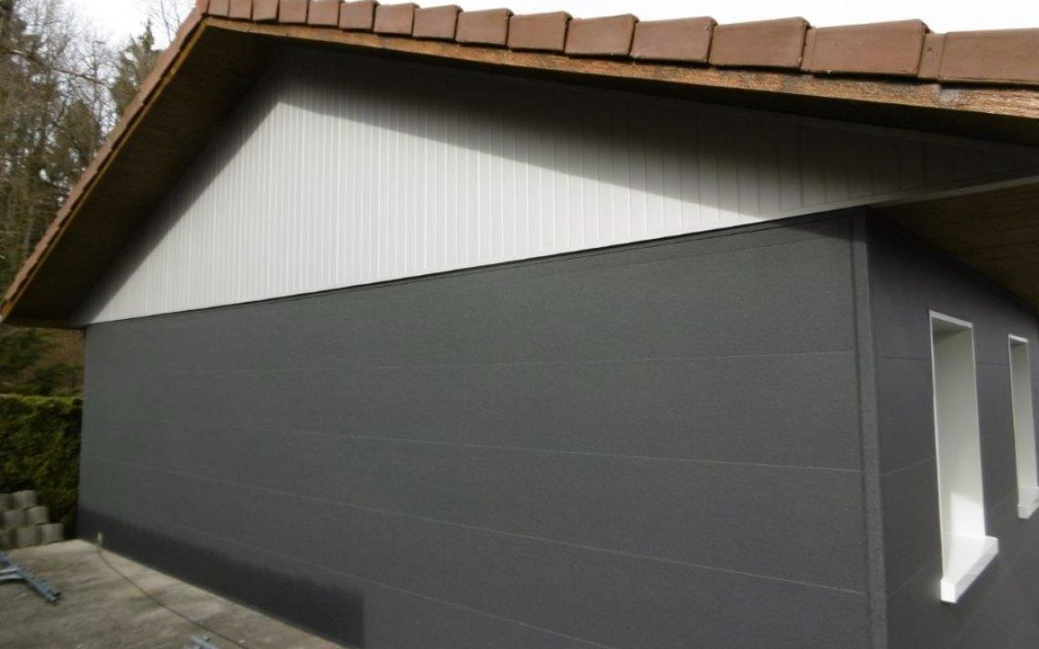 Une maison des années 80, plus moderne et mieux protégée